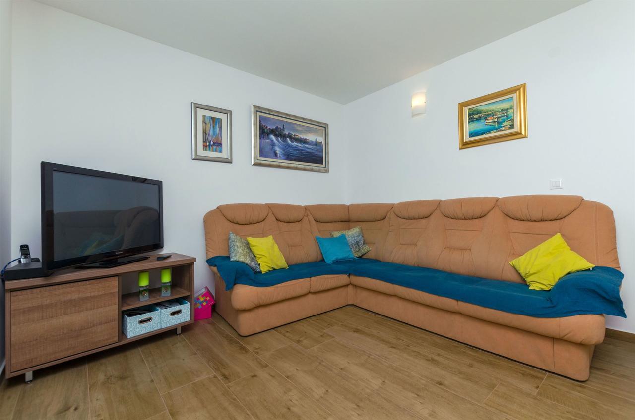 Apartments Mimi Primošten Екстериор снимка